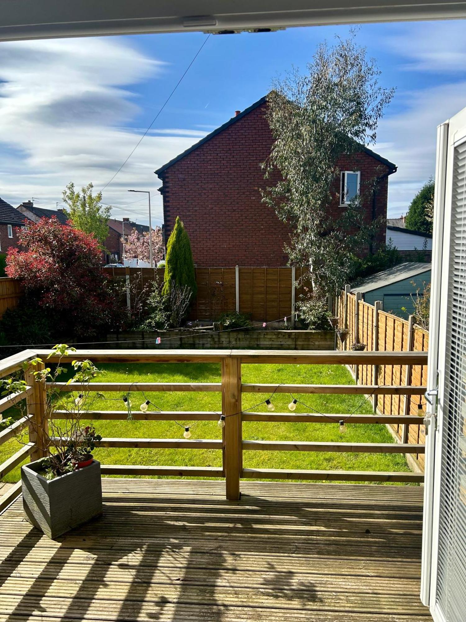 Hazel Grove Quiet Double Bedroom With Garden View, Breakfast מראה חיצוני תמונה